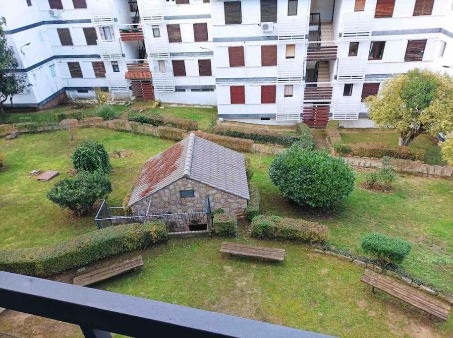 Апартаменты Precioso Piso En La Playa De Madrid A 45 Min Del Centro De La Ciudad Сан-Мартин-де-Вальдейглесьяс Экстерьер фото